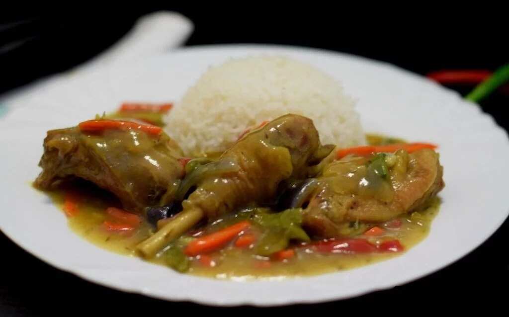 How to make Curry Sauce (11 Easy Steps) Beta Va'K'tion